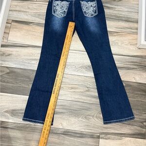 Embellished Back-Pocket Dark Wash Women's Jeans 5/6